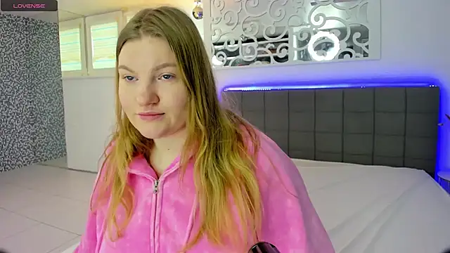 AshleyJoness online show from January 18, 6:39 am