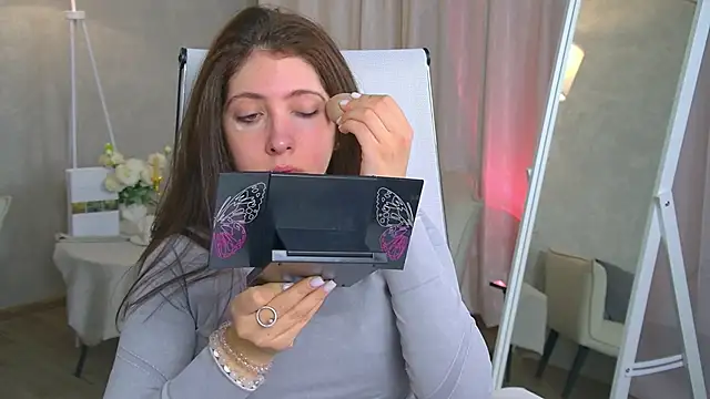 Snapshot of Mary_Miiller chatting on November 23, 7:30 am Mary Miiller online show from November 23, 7:30 am