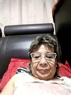 Snapshot of OliviaMorris1 chatting on June 13, 12:30 am OliviaMorris1 online show from June 13, 12:30 am