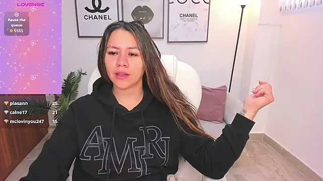 Brandy priscot online show from October 12, 11:42 am