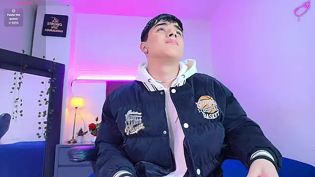 Lucass love online show from November 10, 4:17 pm