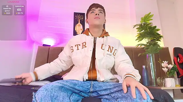 Lucass love online show from March 14, 1:16 pm