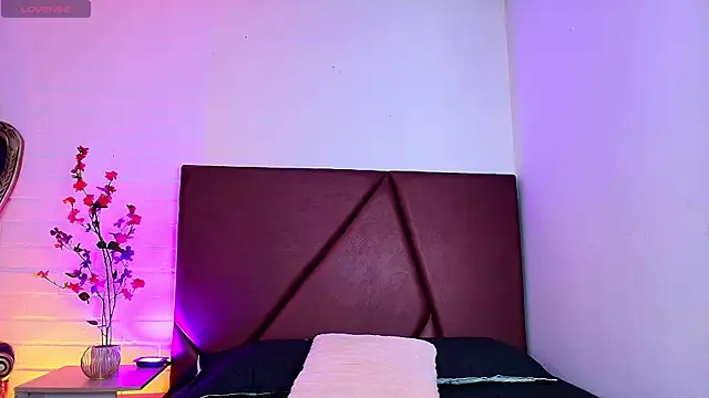 Lucass love online show from April 5, 1:41 pm