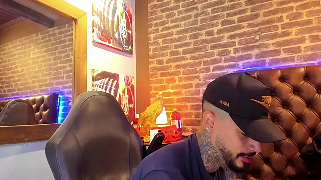 VinzenzRizzo online show from November 4, 4:00 am