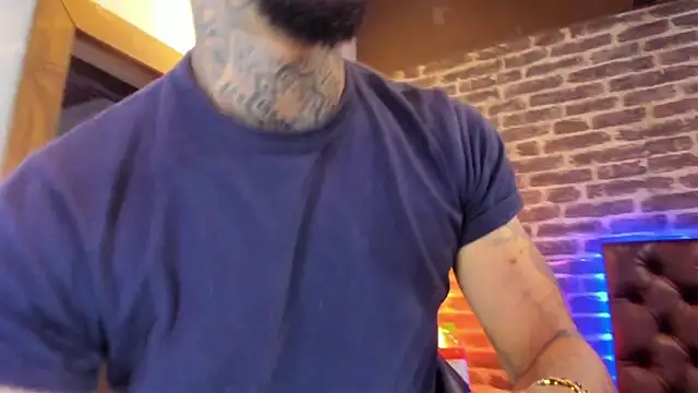 VinzenzRizzo online show from November 20, 4:45 am