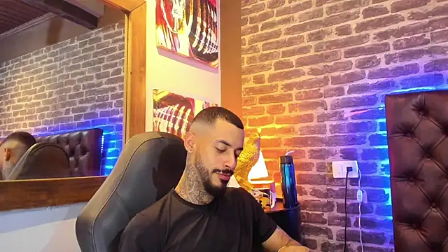 VinzenzRizzo online show from December 4, 4:22 am