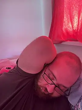 Snapshot of mrandmrsdarkside chatting on April 9, 1:27 pm mrandmrsdarkside online show from April 9, 1:27 pm