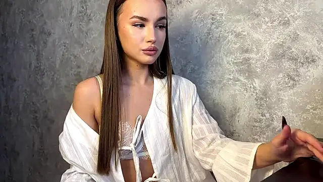 Snapshot of LushMira chatting on November 1, 7:43 am LushMira online show from November 1, 7:43 am