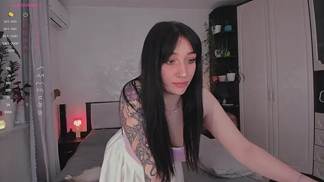 AriellaAllure online show from November 13, 3:55 pm