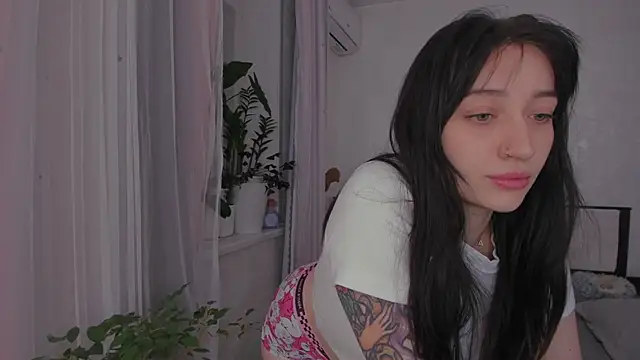 AriellaAllure online show from November 17, 12:55 pm