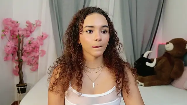 Snapshot of Taylor_Tina chatting on September 30, 6:46 pm Taylor Tina online show from September 30, 6:46 pm