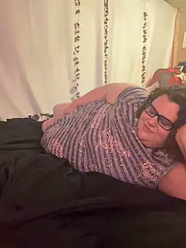 Snapshot of Fatpussybigass chatting on June 14, 3:08 am Fatpussybigass online show from June 14, 3:08 am