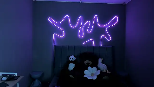 Sabrina bloom online show from October 18, 12:39 pm