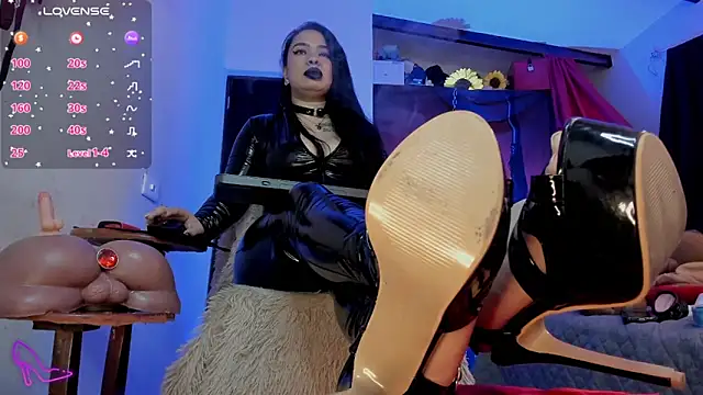 Dannia danne online show from March 10, 11:48 am