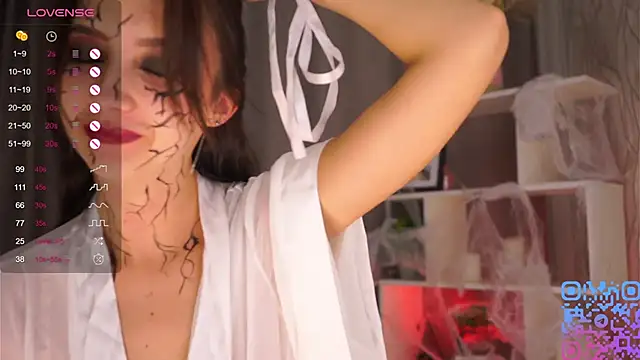 Snapshot of DaisyBlaze chatting on October 30, 4:52 pm DaisyBlaze online show from October 30, 4:52 pm