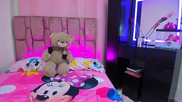 Sophie Janner online show from September 23, 5:43 am