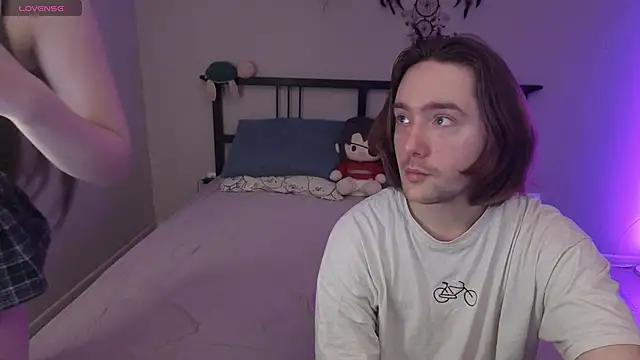 Snapshot of ellen_and_danny chatting on February 7, 5:27 pm ellen and danny online show from February 7, 5:27 pm