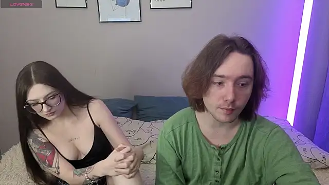 Snapshot of ellen_and_danny chatting on February 10, 5:17 pm ellen and danny online show from February 10, 5:17 pm