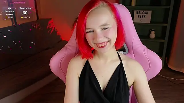 NaomiYoru online show from November 26, 8:32 pm