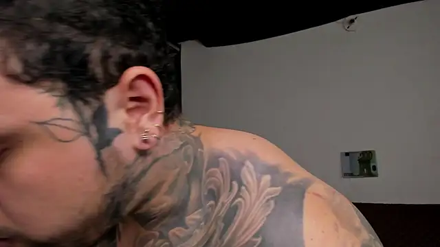 natevillage online show from April 7, 9:04 pm