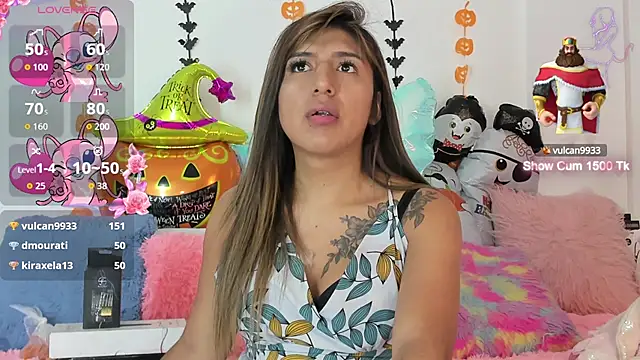 Snapshot of Ariana-Fernandez chatting on October 10, 1:10 pm Ariana-Fernandez online show from October 10, 1:10 pm