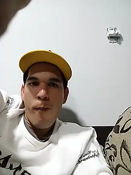 Alejandro260785 online show from June 26, 8:57 pm