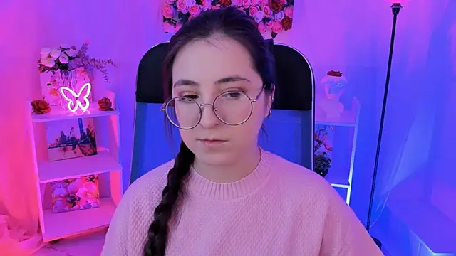 Snapshot of VirtuallVoyant chatting on October 16, 7:09 am VirtuallVoyant online show from October 16, 7:09 am