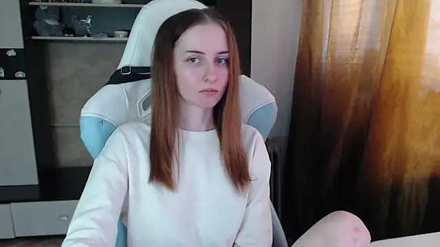 Cutti Crystal online show from March 3, 3:12 am