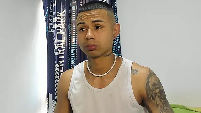  Logan Colton  online show from October 22, 9:14 pm