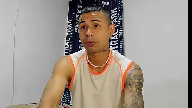  Logan Colton  online show from November 27, 9:17 pm