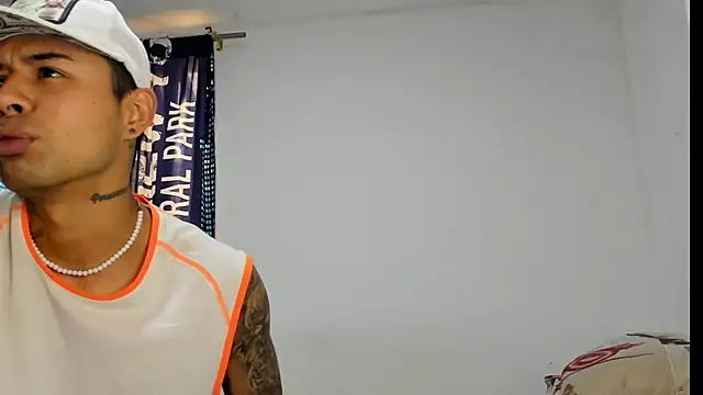  Logan Colton  online show from December 21, 8:49 pm