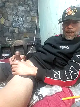 Snapshot of elvergu666 chatting on November 18, 4:22 pm elvergu666 online show from November 18, 4:22 pm