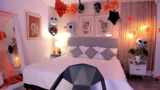 AuroraEvanss online show from October 17, 9:06 pm