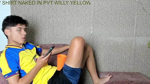 Snapshot of willy_sexxx18 chatting on November 3, 2:29 pm willy sexxx18 online show from November 3, 2:29 pm