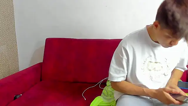 willy sexxx18 online show from March 14, 7:52 pm