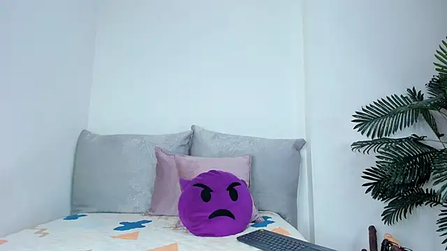 Snapshot of Lilygomezz chatting on September 25, 9:35 am Lilygomezz online show from September 25, 9:35 am