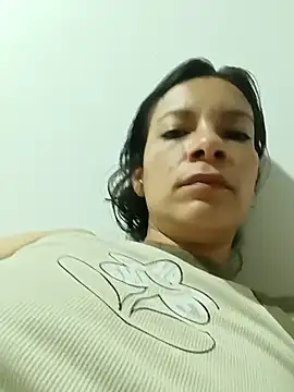 Snapshot of kim_lebanon chatting on February 11, 9:58 am kim lebanon online show from February 11, 9:58 am