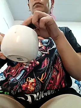 Snapshot of kim_lebanon chatting on February 19, 9:00 pm kim lebanon online show from February 19, 9:00 pm