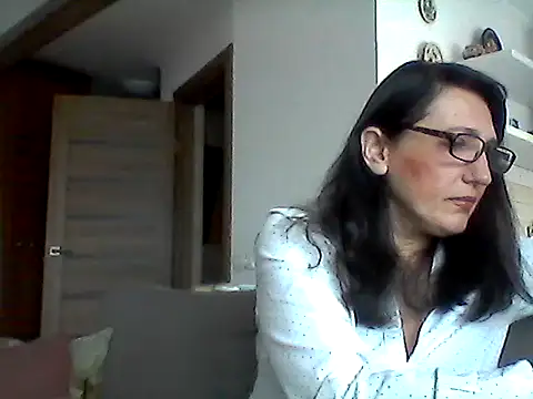 Elena48324 online show from March 21, 7:57 am