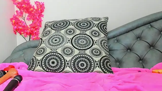 Dafne Mel online show from September 13, 1:55 pm