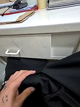 Saraiva2002 online show from December 19, 2:24 pm