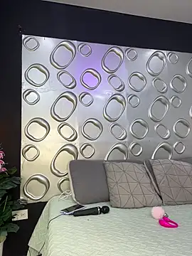 Snapshot of Skylar_Smith_ chatting on February 5, 11:48 am Skylar Smith online show from February 5, 11:48 am