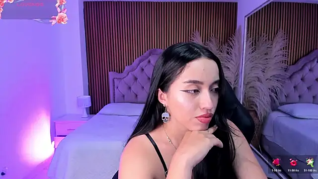 Starbutterflyy  online show from May 26, 5:14 am