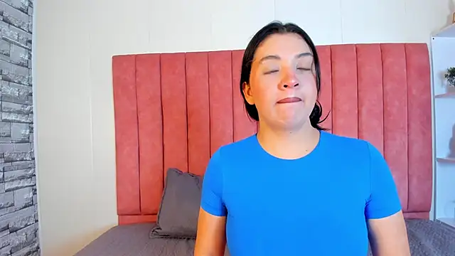 ashley Olsen online show from November 11, 3:06 am