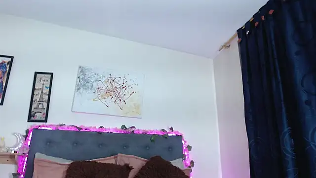 valentini villa online show from September 17, 9:05 pm