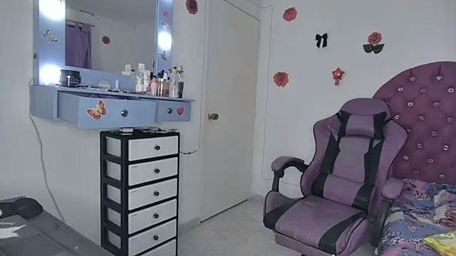 soffy rosses online show from June 21, 1:52 am