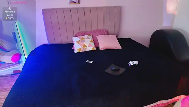 tiana rosse  online show from November 6, 12:06 pm