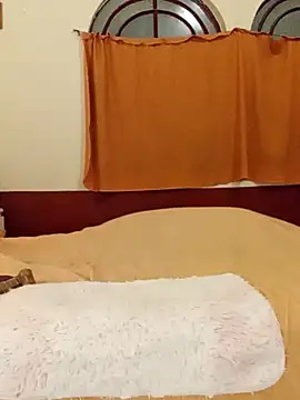 Snapshot of BlanquitaMexicana chatting on October 17, 12:47 am BlanquitaMexicana online show from October 17, 12:47 am