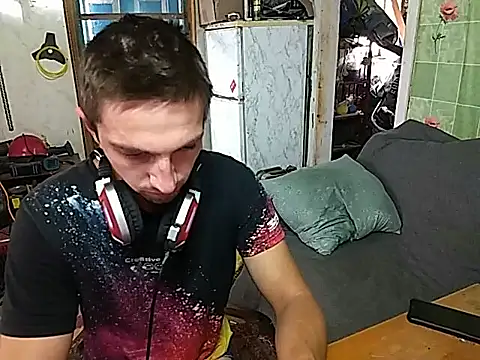 Snapshot of Alexilon chatting on September 10, 10:04 am Alexilon online show from September 10, 10:04 am