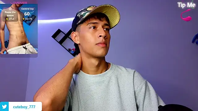 Danny cute 05 online show from October 14, 3:40 am